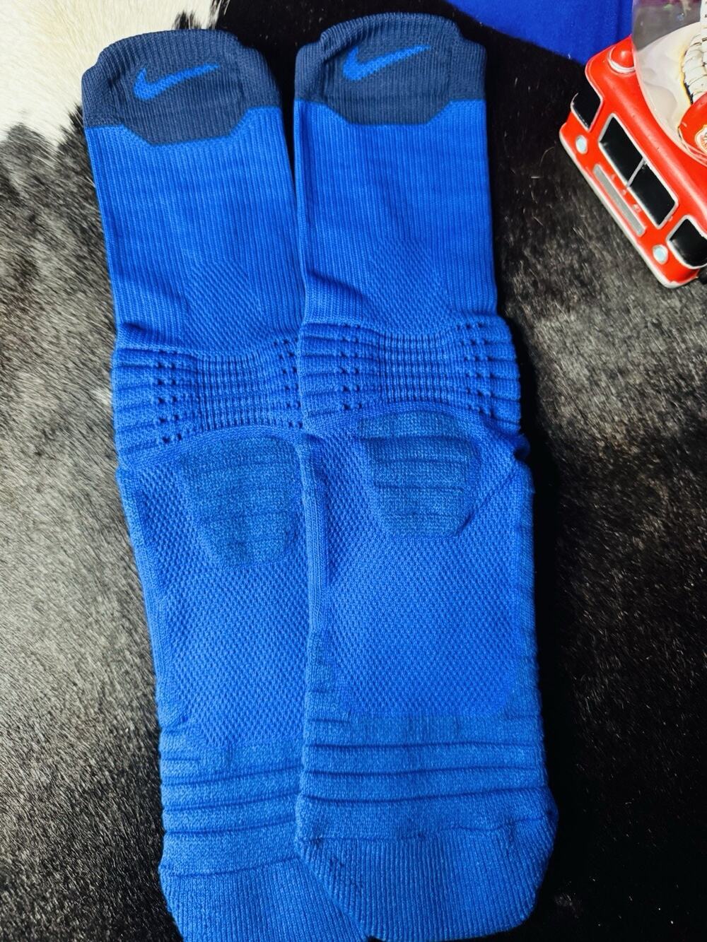Nike Dri-Fit Dry Cushioned Size medium